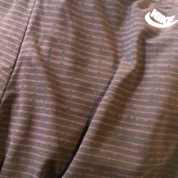 Nike large women’s leggings - Picture 4 of 4